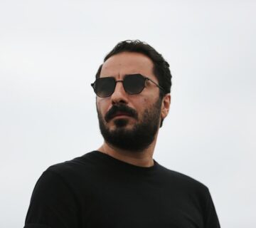 نوید محمدزاده بهترین بازیگر جشنواره اوراسیا شد